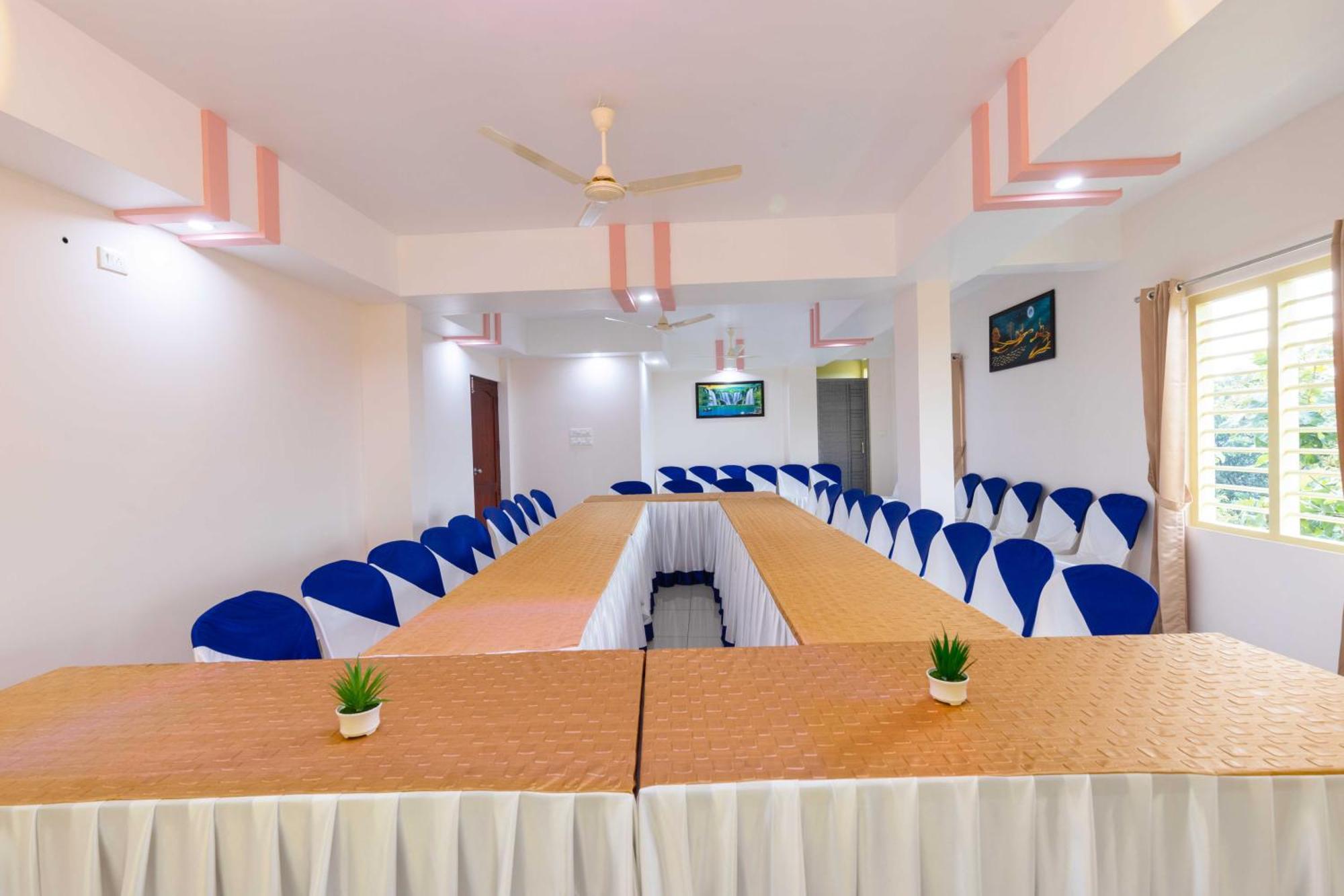 Treebo Airsuite Airport Hotel Kochi Екстер'єр фото