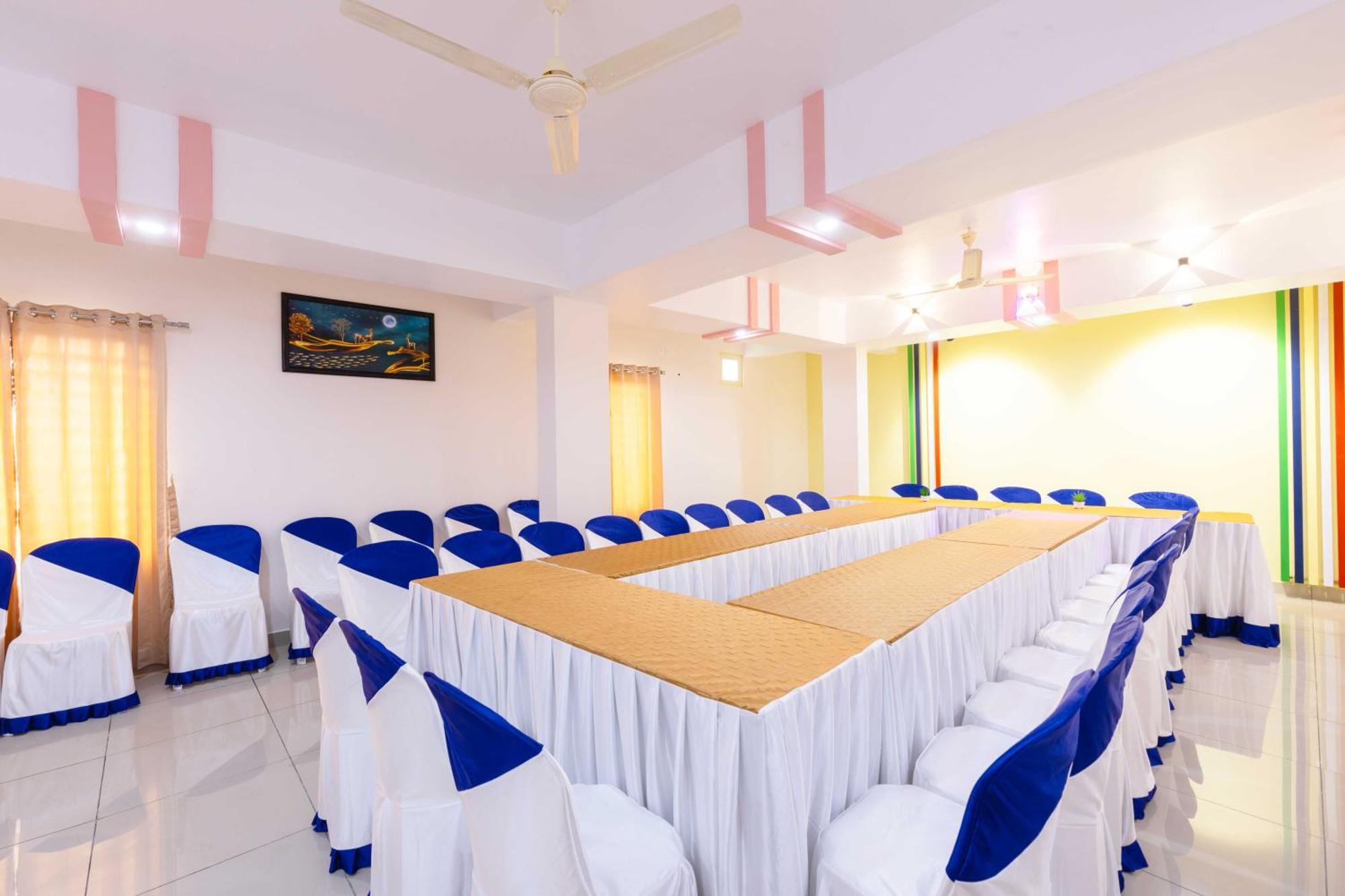 Treebo Airsuite Airport Hotel Kochi Екстер'єр фото