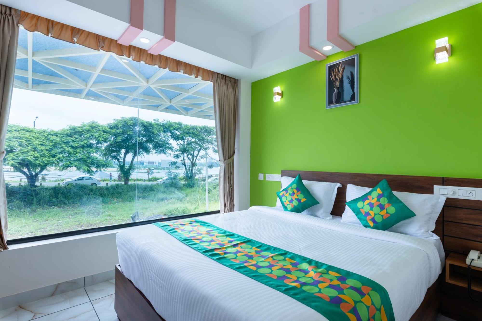 Treebo Airsuite Airport Hotel Kochi Екстер'єр фото